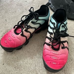 Air VaporMax Plus 'Rocket Pop